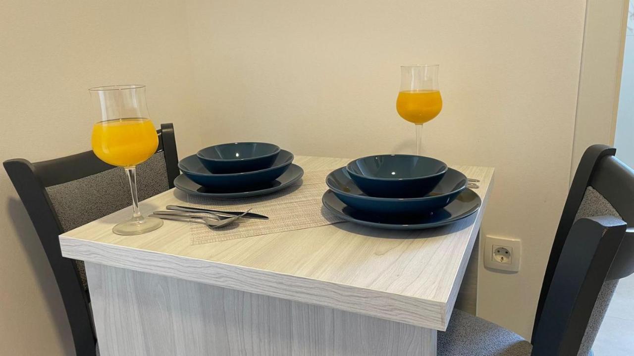 Studio Apartmani Kaja I Iva Сини Екстериор снимка